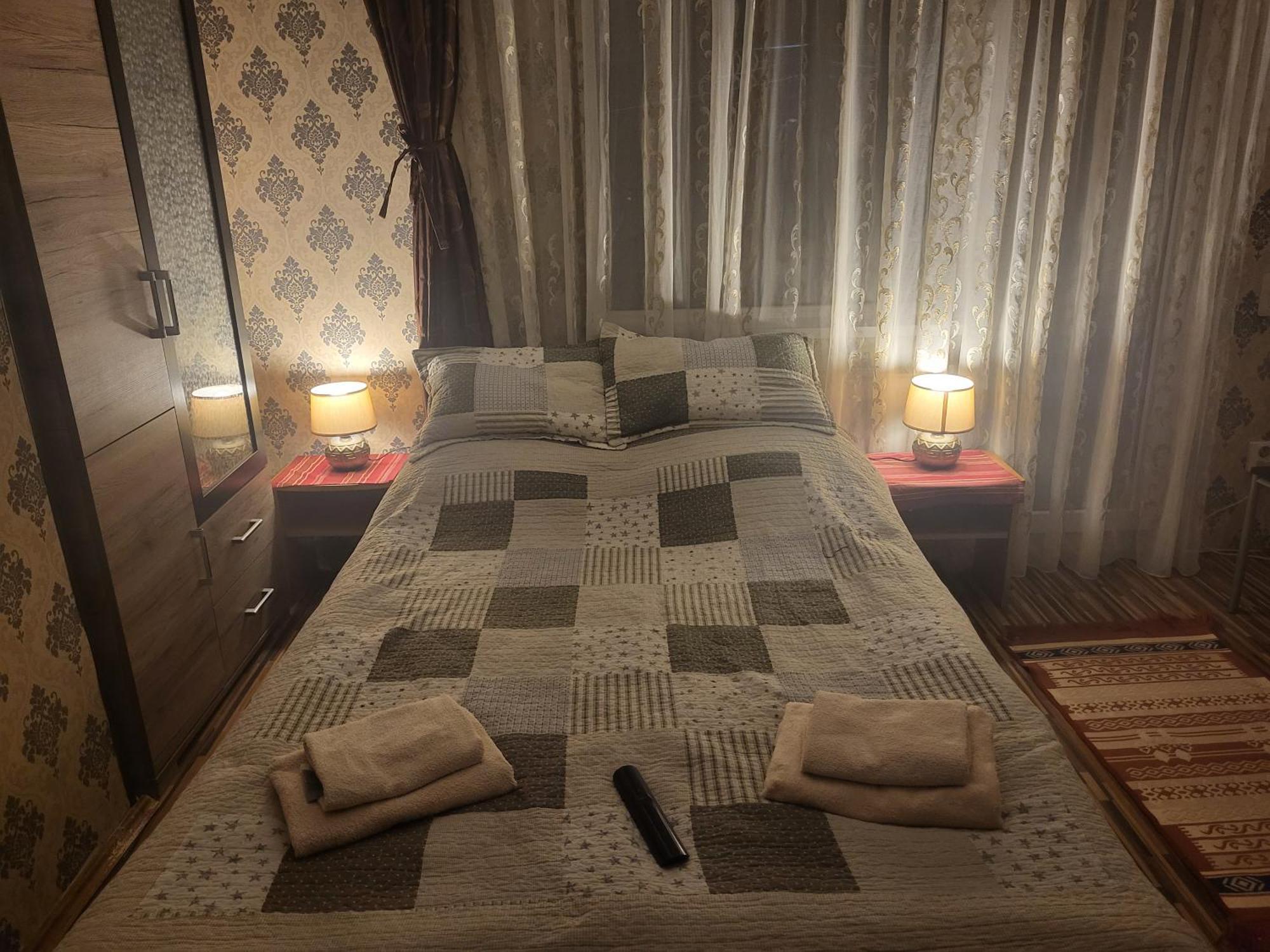 Vila Valencia Азуга Екстериор снимка
